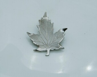 Vintage B.M Co Sterling Silver Maple Leaf Brooch