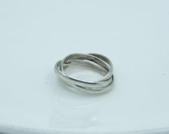 Preowned Sterling Silver Triple Interlocked Ring Size 5