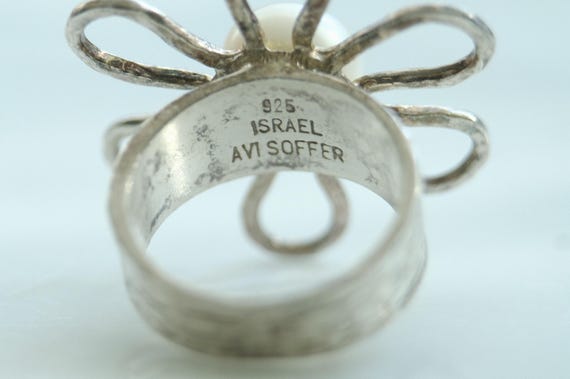 Preowned Daisy Statement Ring with Button Freshwa… - image 4