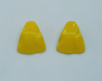 Vintage 80s Yellow Metal Enamel Post Earrings