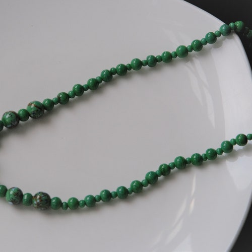 Green Glass Vintage Necklace Etsy