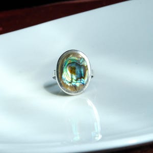 Preowned Sterling Silver Oval Abalone Ring Size 8.5