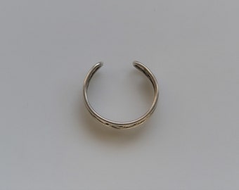 Preowned Sterling Silver Unisex Toe Ring Size 4.5