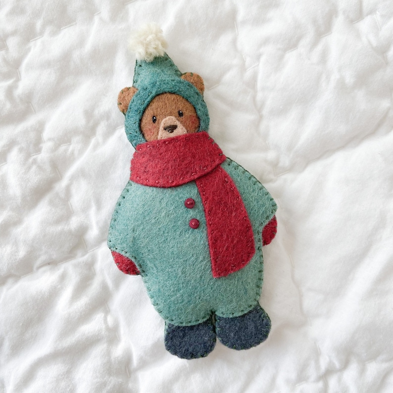 Felt christmas ornament pattern. Felt ornament pattern. Winter bear ornament pattern. Brown bear in a snowsuit, cute christmas ornament sewing pattern. Whimsical felt ornament. Bear Christmas ornament.