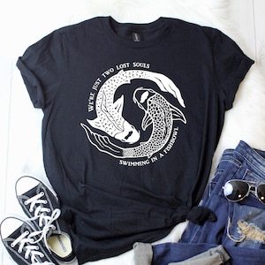 Camiseta de Pink Floyd, camiseta con frase Wish You Were Here, camiseta de rock clásico "Somos solo dos almas perdidas nadando en una pecera"