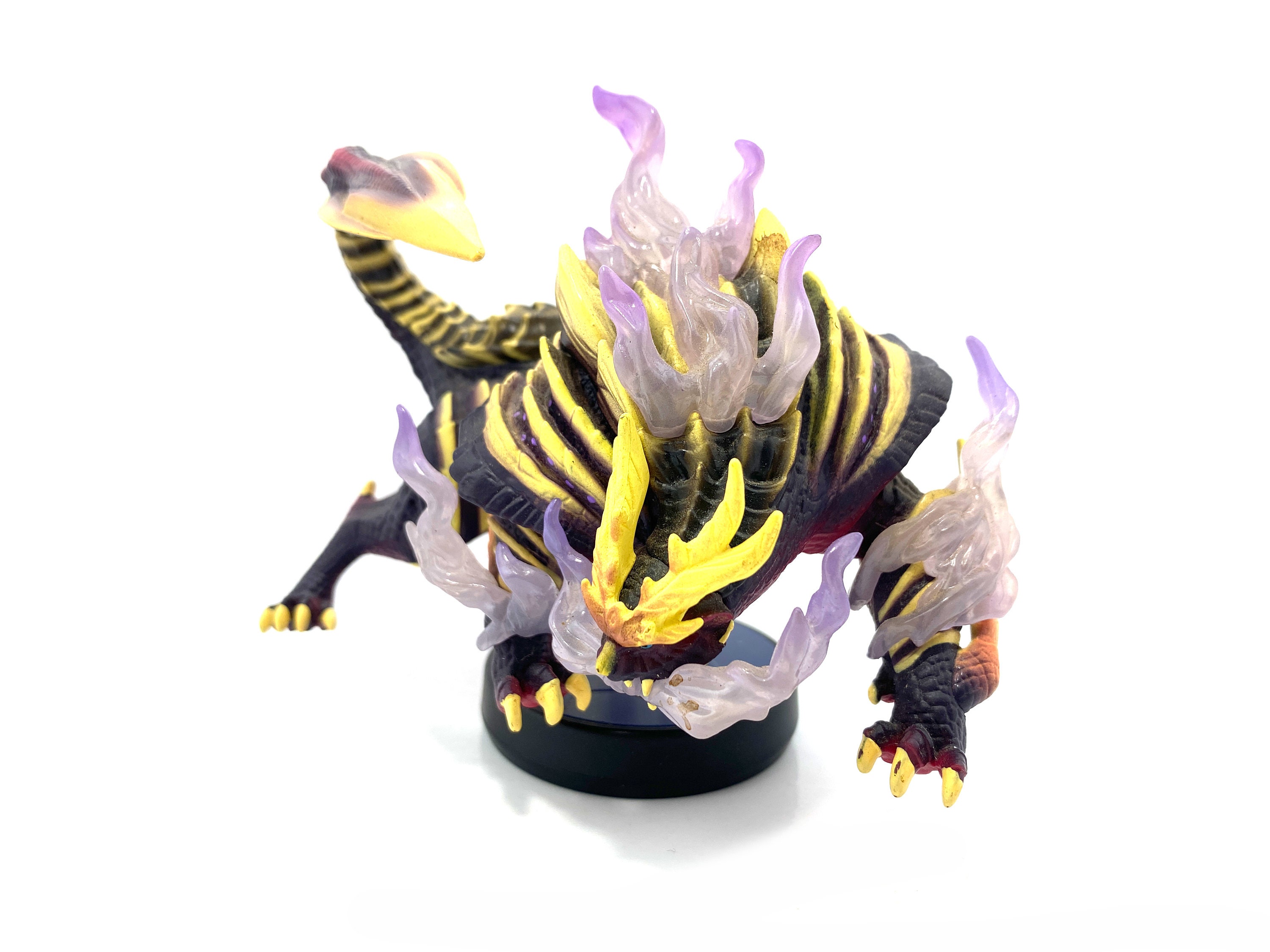 Monster Hunter RISE amiibo3体セット Monster Hunter Rise: Sunbreak gets amiibo diorama set