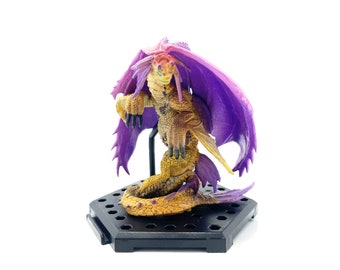 ゲームキャラクター Monster Hunter 4G CFB Action Figure Got my MH4G CFB action figure today, looks cool asf