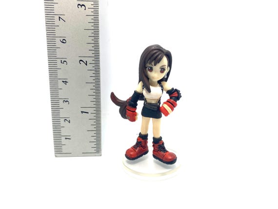 Figurine TIFA LOCKHART – Final Fantasy VII Advent Children – Play Arts Taito – Neuf