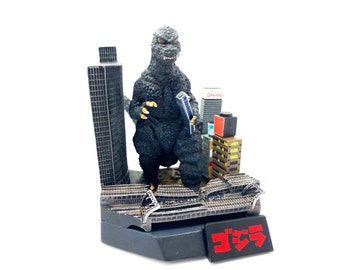 Godzilla 1984 Bandai Complete Works Diorama Mini Figure HG Japan Toys