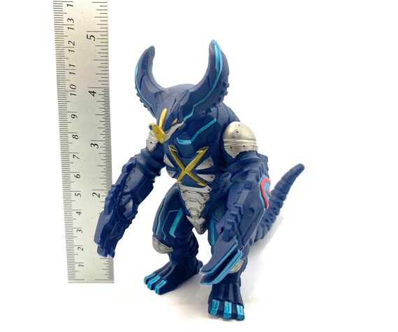 ウルトラマン　ヴィンテージ Amazon.com: BANDAI Ultraman Taiga DX Ultraman Taiga