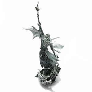 Final Fantasy Square Enix Creatures Model Figure Toy sin tarjeta - Chrome Ramuh