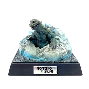 Godzilla Vs. King Kong 1962 Bandai Polystone Diorama Vintage Mini
