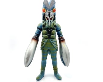 Ultraman Monster Kaiju Bandai Rare Vintage Toy Soft Vinyl Figure 7&quot; - Alien Baltan