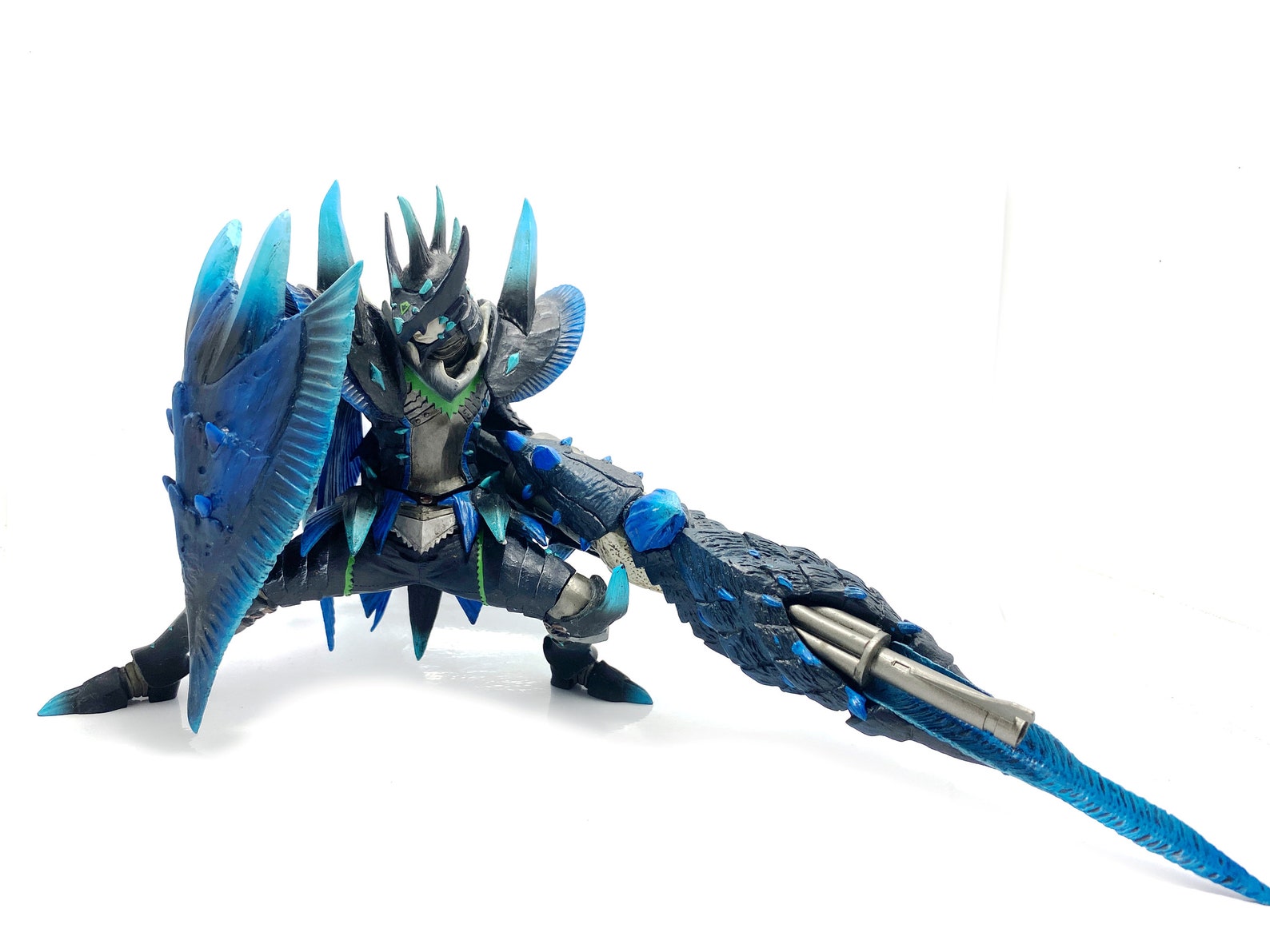 Monster Hunter Capcom Banpresto DXF Hunter Figure Abyssal Lagiacrus ...