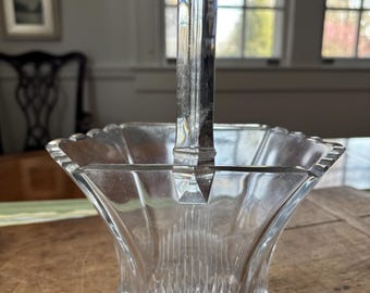 Justo a tiempo para las gominolas; Cesta "Picket" de Heisey; 1925