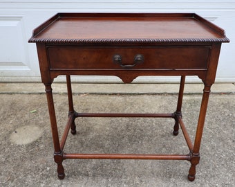 Elegant Mohagany Side Table with One Drawer