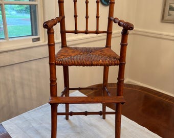 Silla alta francesa de imitación de muñeca