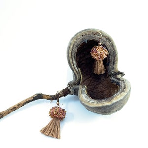 JELLYFISH - wire crochet earrings, copper wire with shimmering rocailles