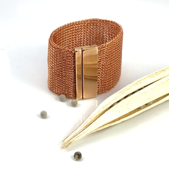 Wire magnetic bracelet outlet