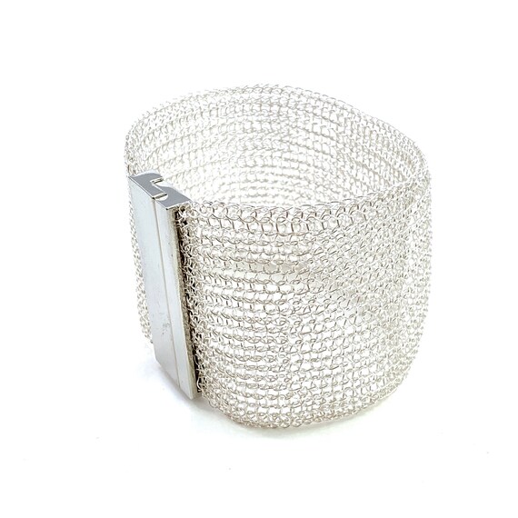 Wire 2024 magnetic bracelet
