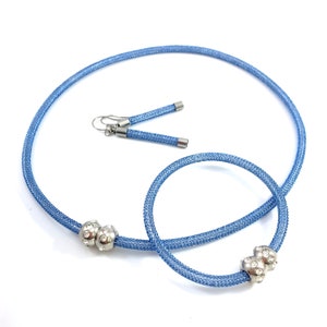 dunne, dubbelgebreide sieradenset, armband, ketting & oorbellen, hemelsblauw met magnetische sluitingen - of per stuk