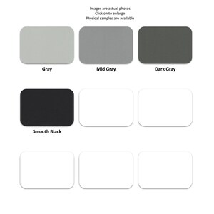 Puede incluir: Una cuadr&iacute;cula de ocho muestras de color rectangulares con varios tonos de gris y negro, incluyendo opciones etiquetadas como Gray, Mid Gray, Dark Gray y Smooth Black, junto con varias muestras rectangulares blancas en blanco en un dise&ntilde;o.