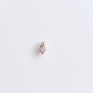 Pendiente mini circonita · Plata 925 baño oro · pendiente piercing · cartílago · segundo agujero · Pendiente Cz delicado boho minimal