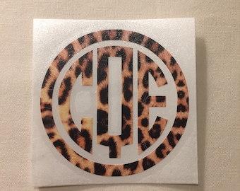 Calcomanía de vinilo con monograma circular con estampado de leopardo real