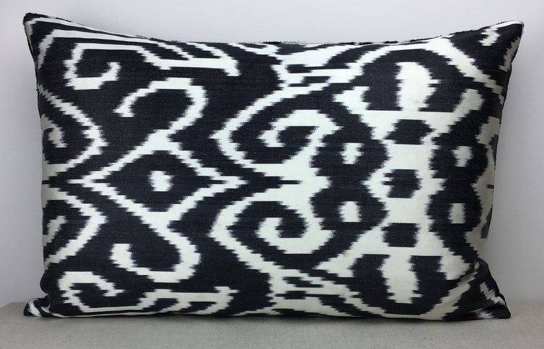 16 x 24 Silk velvet ikat pillow cover Decorative pillows Luxury home decoration Double side ikat cushion,Handmade velvet ikat pillow