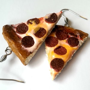 Realistic Pizza earrings, 1 inch Pizza Dangle earrings, Miniature Food jewelry | Malyn&#39;s Handmade