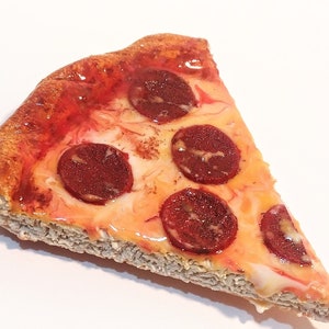 Realistic Miniature Pizza Magnet , Food Refrigerator Magnet, Magnetic Board Office Decor