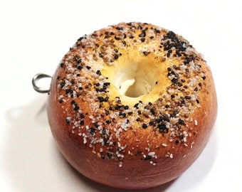 Everything Bagel Keychain, Fake Food Jewelry, Food Charms, Bread Keychain, Cool Keychain, Cute keychain, studio ghibli