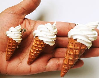 Vanilla Swirl Ice Cream Pin Soft serve ice cream Accessories Cute Brooch Brooch 3d Food Jewelry Foodie Barista Gift