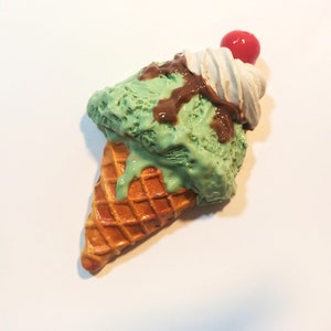 Mint Ice cream Sundae magnet - Cute Fake food refrigerator magnet - realistic food magnets