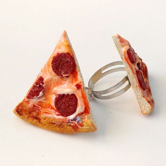 Realistische Salami Pizza Ring Essen Schmuck Pizza Essen Etsy