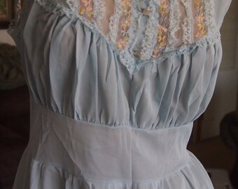 Vintage 50's lace and floral lingerie or sleep wear