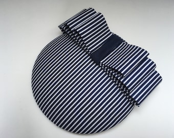 Hat, classic large bow, blue/white stripes, puristic, timeless,