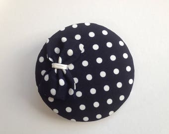 Fascinator dunkelblau weiße Polkadots