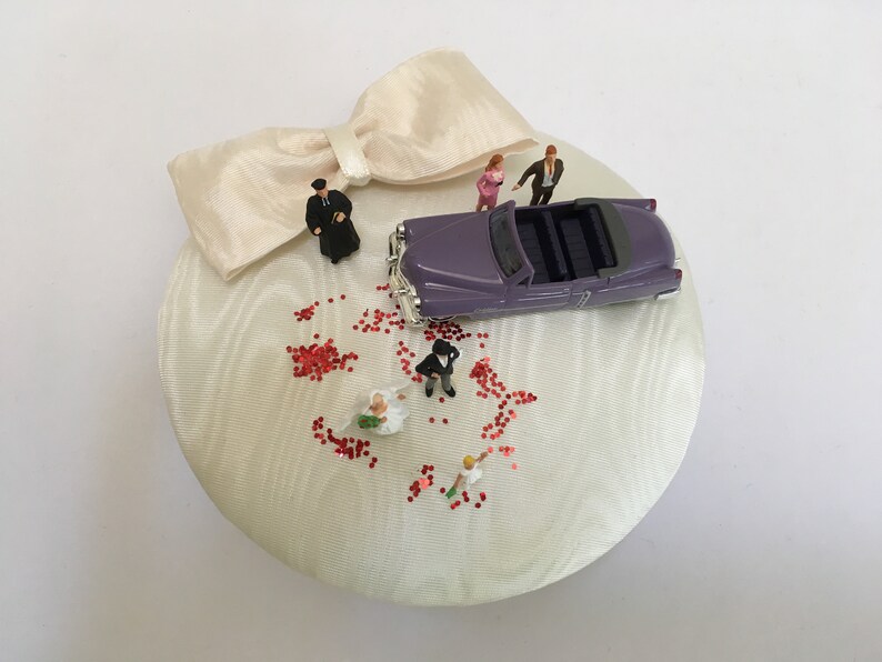 Fascinator ivory Moir\u00e9 with wedding party