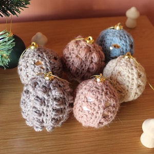 Crochet Christmas Ball Ornament PDF Crochet Pattern | Crochet Christmas Bauble Pattern | DIY Christmas Tree Decorations | Xmas Bauble