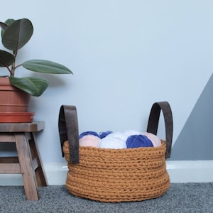 chunky crochet basket/ t-shirt yarn basket/ crochet t-shirt yarn basket/ chunky basket/ chunky crochet basket pattern image 5