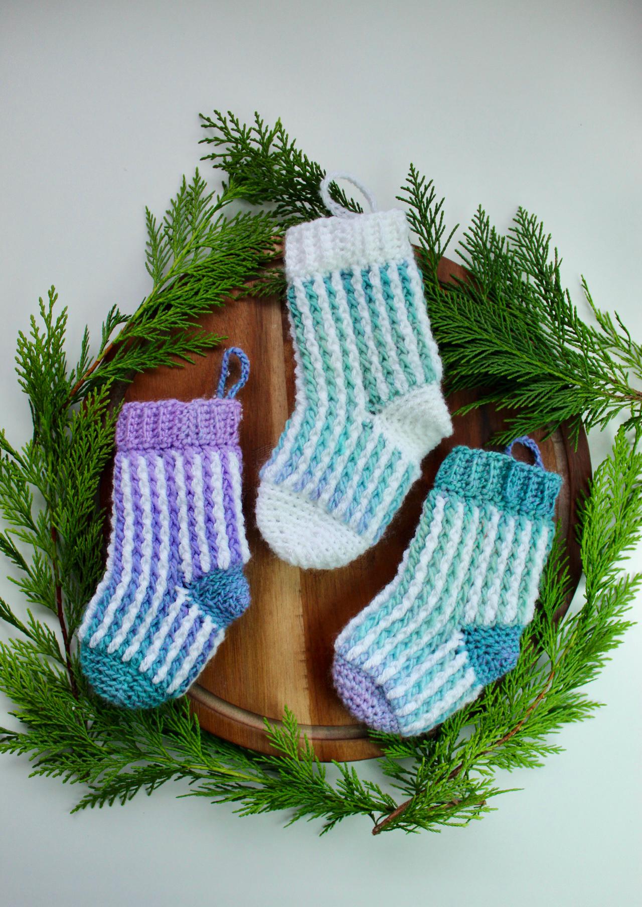 40 Free Christmas Crochet Patterns – Creative Projects 8 Crochet Mini Christmas Stocking Pattern/ Christmas