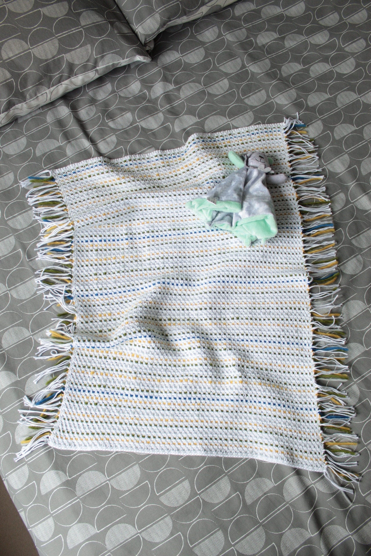 Woven Look Crochet Baby Blanket Pattern/ Stash-buster