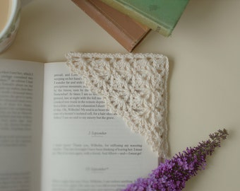 crochet corner bookmark PDF pattern/ vintage crochet bookmark/ lacy bookmark/gift for book lover/ crochet pattern/ bookmark / teacher's gift