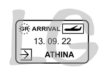 Może przedstawiać: Czarno-biała pieczątka z tekstem "ARRIVAL" i "ATHINA" oraz datą "13.09.22". Pieczątka zawiera również mały obrazek samolotu i okrąg z literami "GR" w środku.