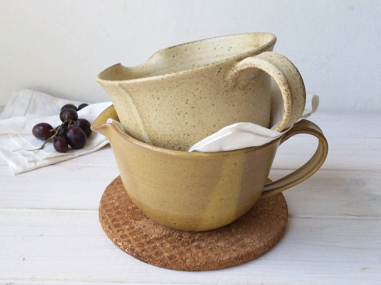 Deep Ceramic Mixing Bowl With Handle and Spout, Modern Green and Gray  Stoneware Serving Bowl 