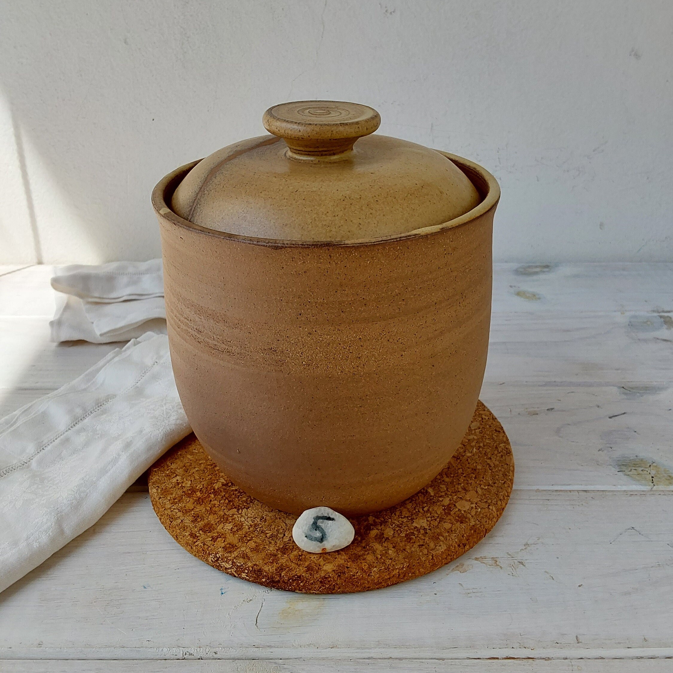 Tabletop Trailer Cookie Jar Ceramic Travel Kitchen Container Cs0096