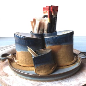 Zestaw stołowy z ceramiki, solniczka ceramiczna, shakery ceramiczne, zastawa stołowa z ceramiki, nowoczesna solniczka i pieprzniczka, zestaw stołowy z ceramiki, zestaw tac ceramicznych