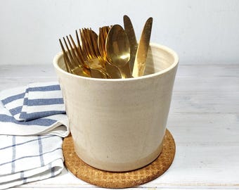 Portautensili da cucina XL beige maculato, grande pentola da cucina in gres beige fatta a mano
