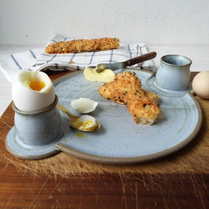 Double Soft Boiled Egg Cup With Attached Plate, Ceramic Egg Cup Set for Two Eggs